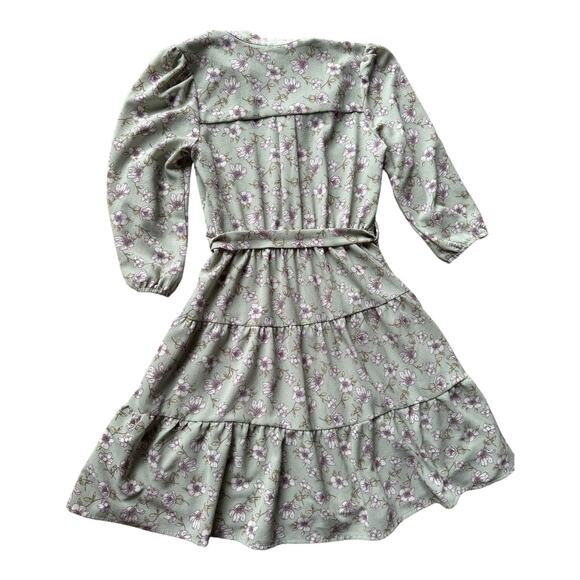 Monteau Los Angeles Green Floral Tiered Dress with belt & round neck size small - Picture 9 of 12